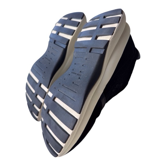 Tory Burch Kick Trainer - Picture 12 of 15